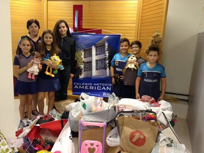 Colégio Metodista Americano e Coordenadoria de Extensão e Ação Comunitária(IPA) em parceria com Ingrid Soto realizou arrecadação de brinquedos e livros para crianças refugiadas