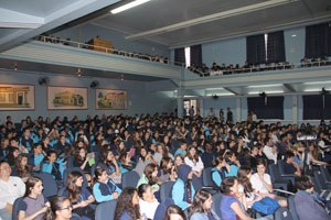 Colégio Americano apresenta Show de Talentos Colégio Americano apresenta Show de Talentos