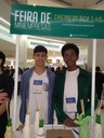 Estudantes participam de feira da Junior Achievement desenvolvendo aromatizador de ambientes