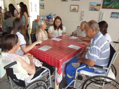 Alunos do IAL fazem projeto com os idosos do Asilo São Vicente de Paula