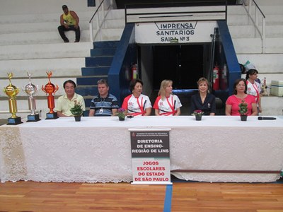 Diretora Arlene Magda Charantola participa da cerimônia de Abertura dos Jogos Escolares Pré Mirim