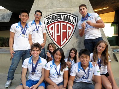 Projeto Formando Campeões conquista medalhas em torneios regionais