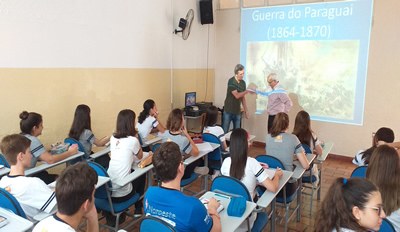 Alunos do 2º ano Médio têm palestra com o professor Ivan  Pereira Barbosa