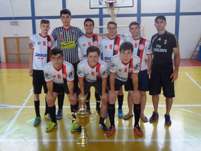 Futsal masculino do INB vence final de Interclasse
