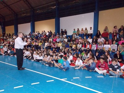 Instituto Noroeste de Birigui celebra o Dia das Mães